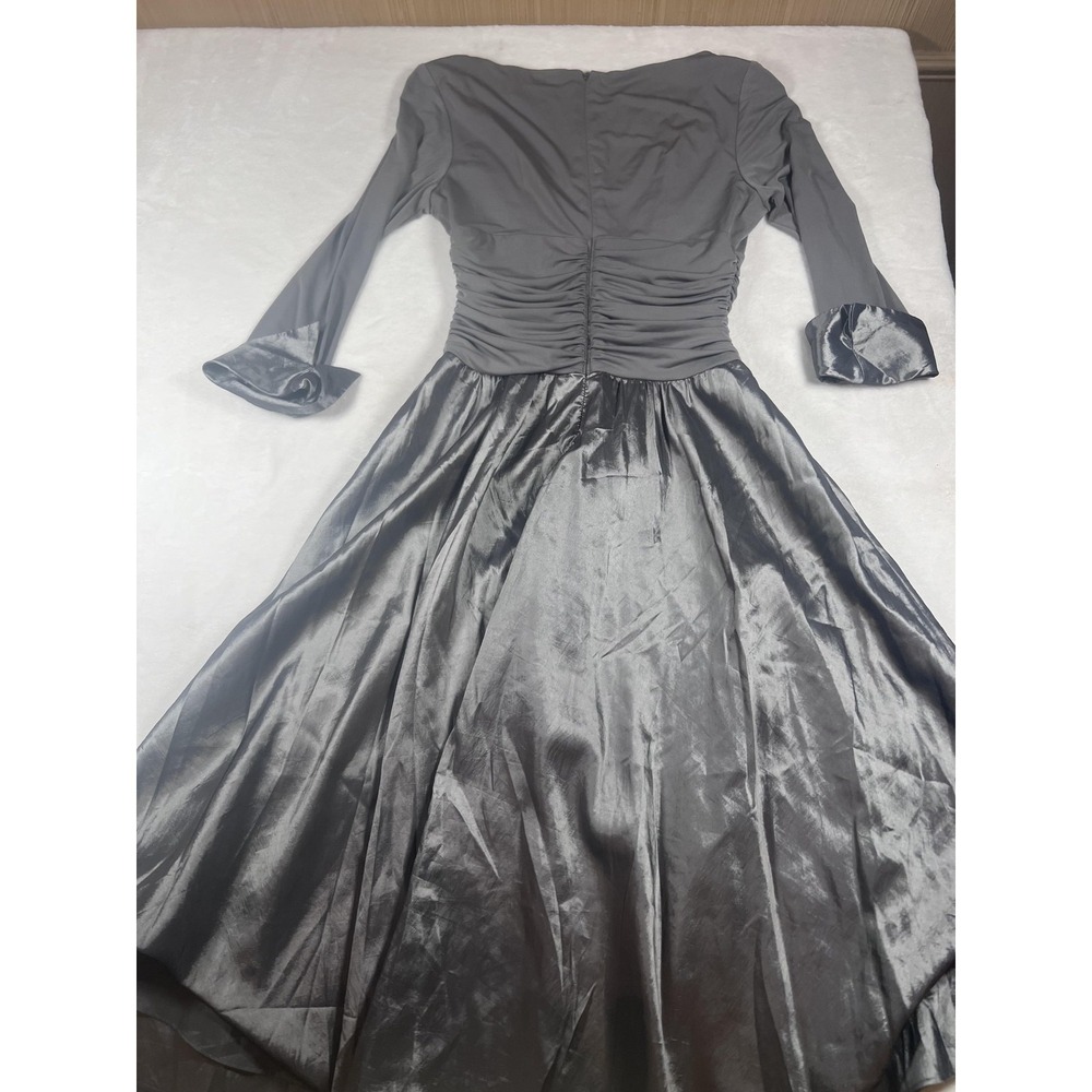 Jessica Howard Dress Womens 4 Silver Satin Ruched V Neck Long Sleeve Maxi Gown - Picture 3 of 16